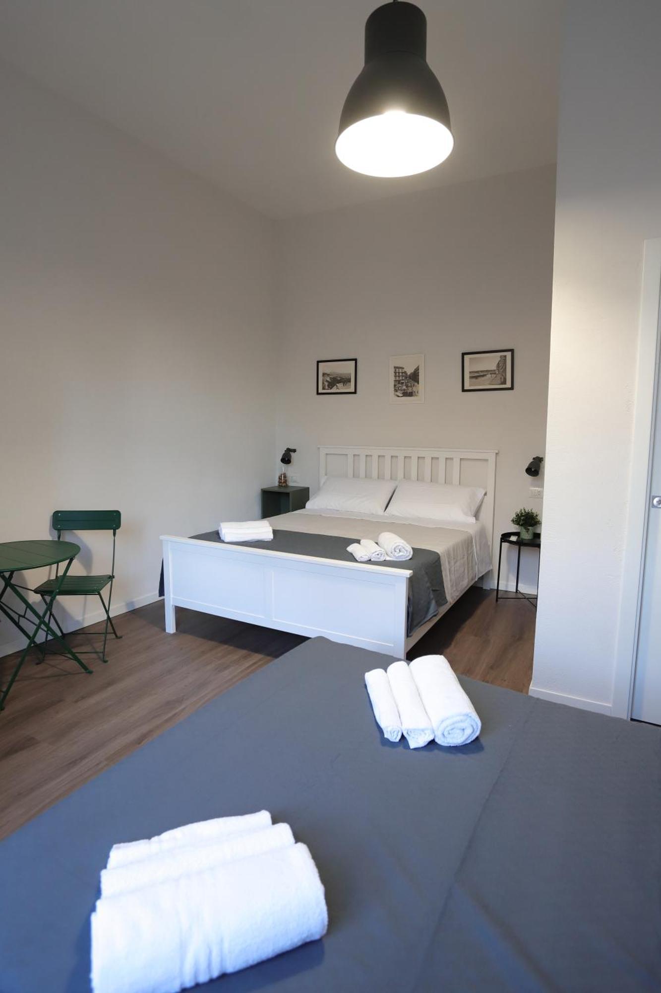 Tammurriata Nera Bedroom Naples Exterior photo